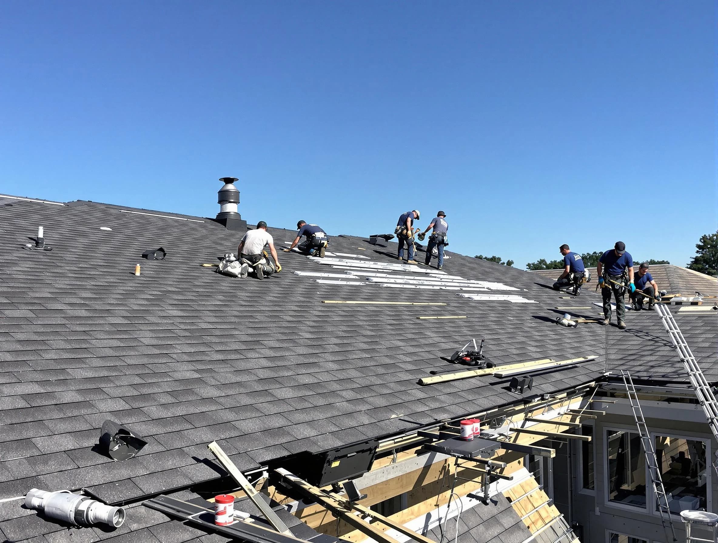 Aurora Roofing Company experts performing roof installation in Aurora, OH